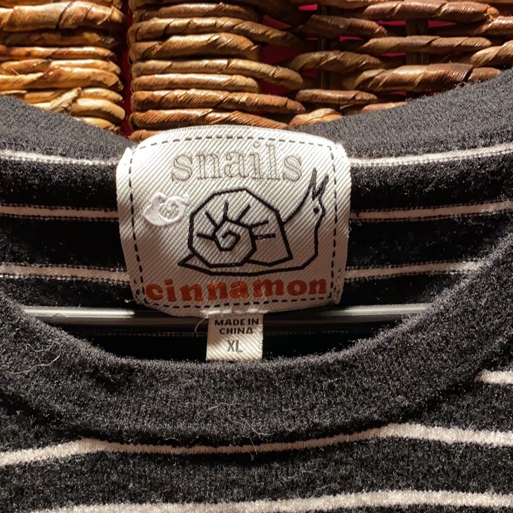 Sweater - Picture 2 of 4